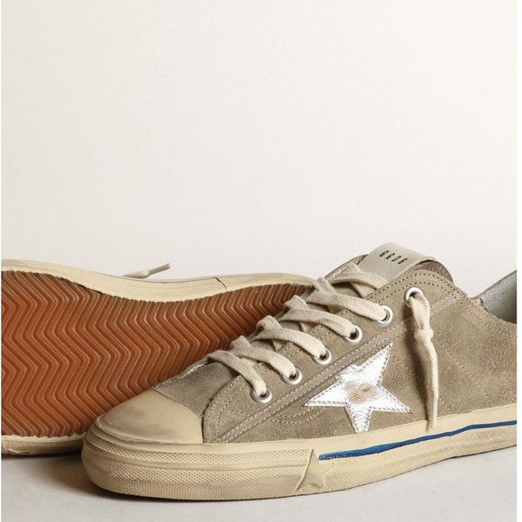Golden Goose deluxe brand V-Star 2 Lace-up sneakerss